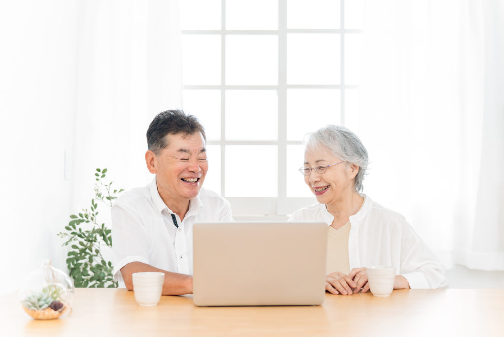 Wordの図形で午（うま）のイラストを手作り！温かみのある年賀状づくり