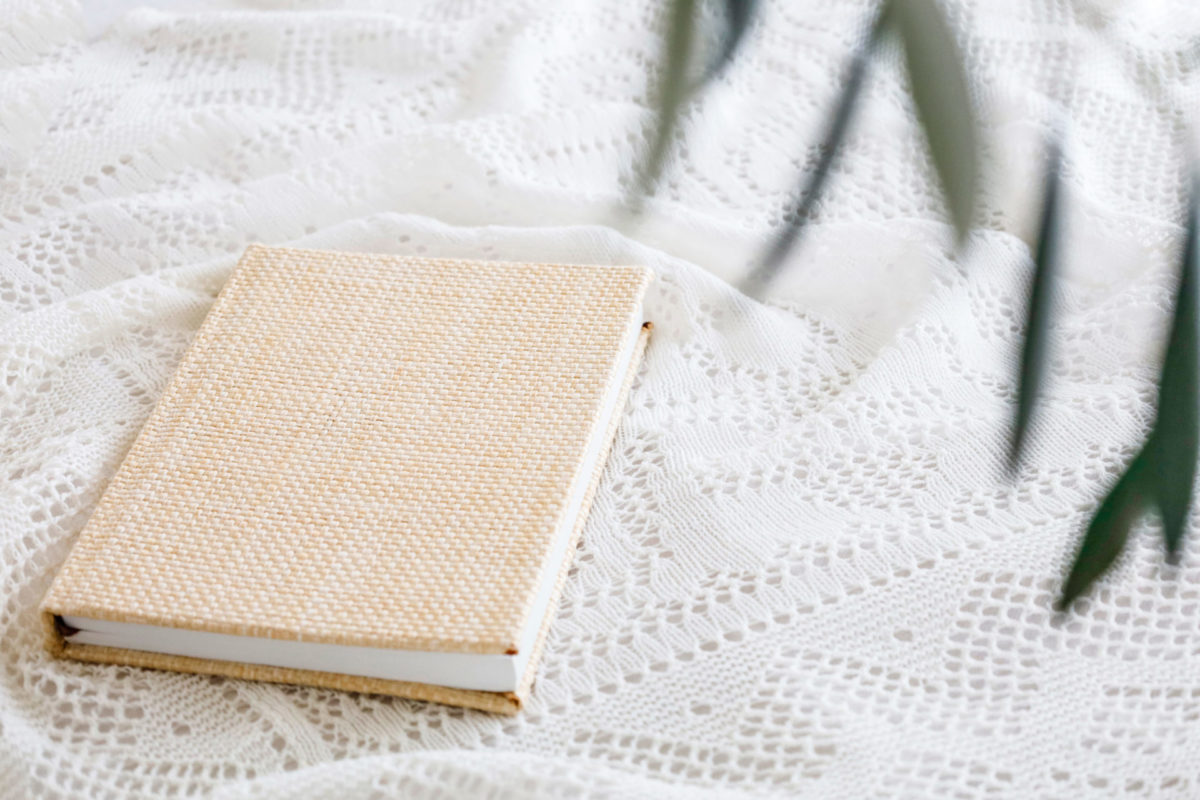 スマホ写真を文庫サイズフォトブックに｜198円から作れるしまうまプリント